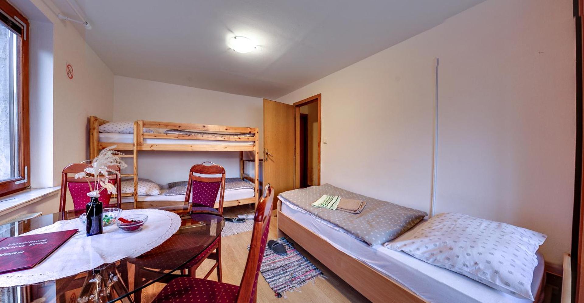 Hostel Piero Liubliana Quarto foto